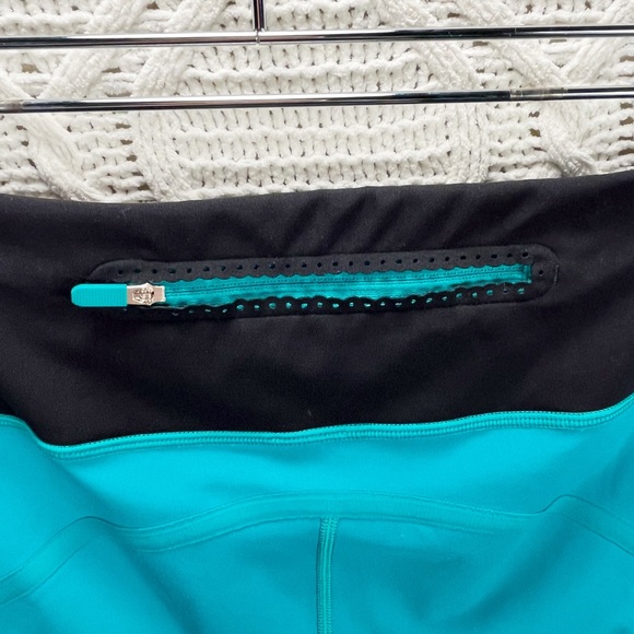 LULULEMON | Capri Workout Pants Teal and Black 6 - Picture 5 of 11